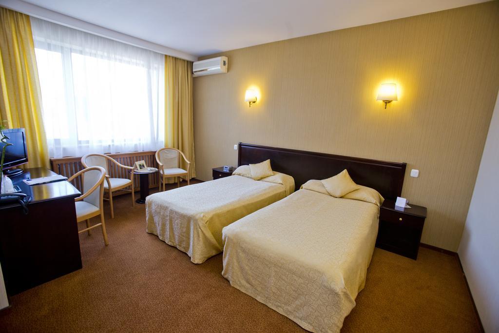 Hotel Dan Bucarest Esterno foto
